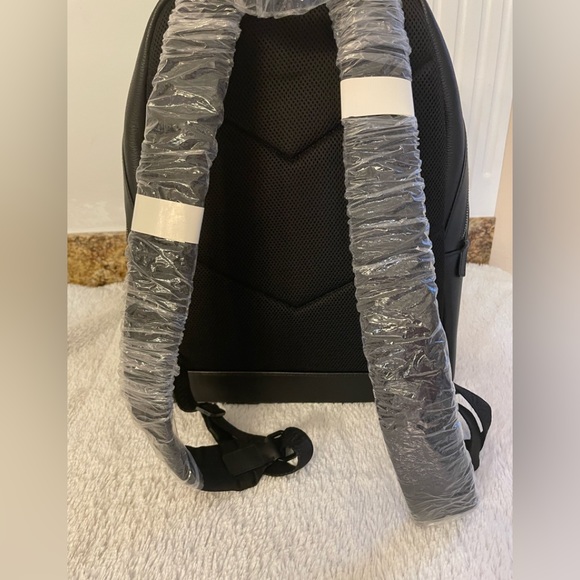 MCM Stark Medium Backpack NWT - Picture 7 of 17